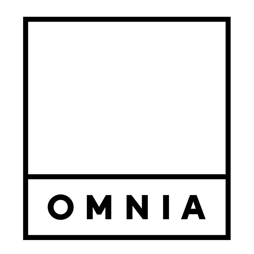 Omnian logo, musta neliö, jonka alareunassa teksti Omnia